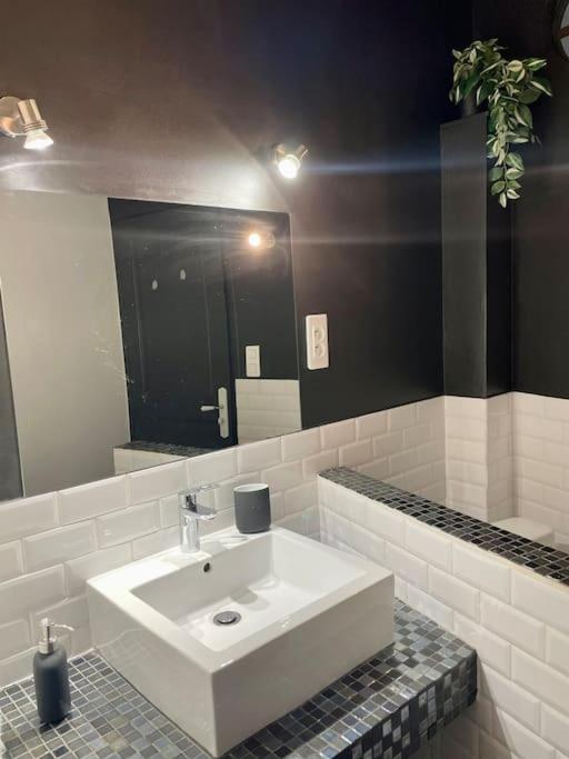 Appartement Renove De Caractere/ Parking Prive Saint-Remy-de-Provence Bagian luar foto